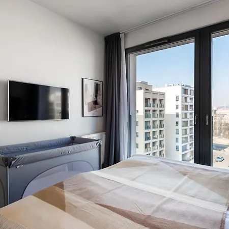 Stylish 2bdr With Free Parking & Terrace By Easybnb Premium *